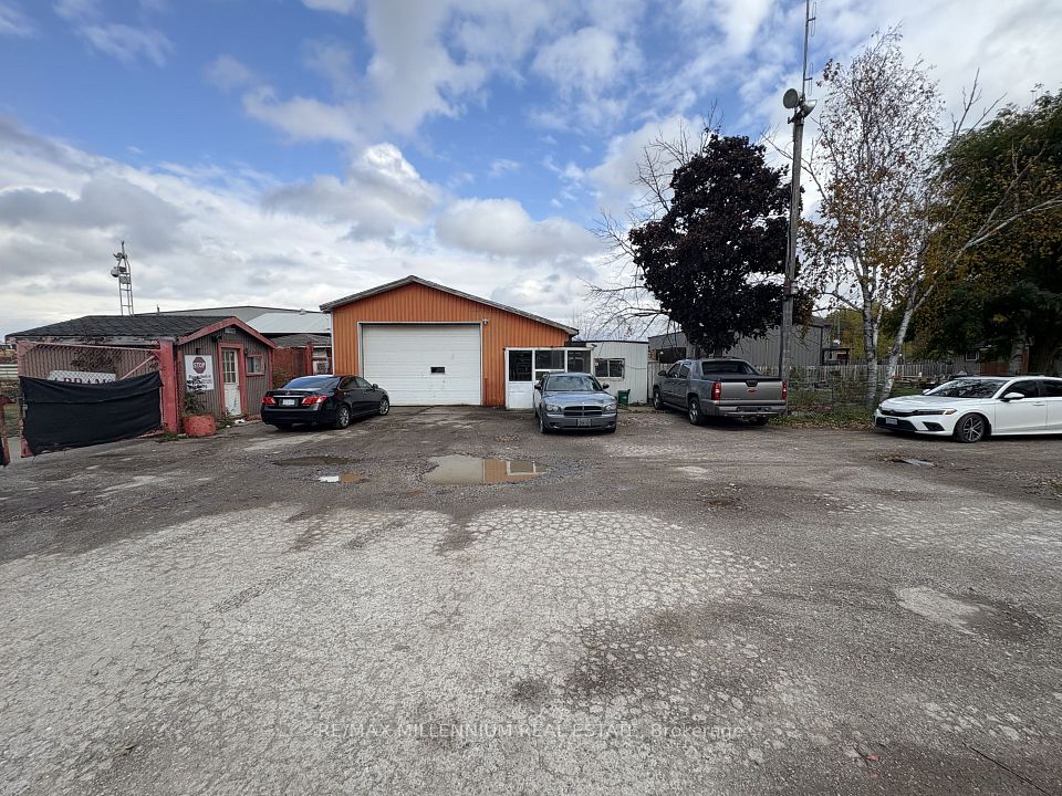 422 Tiffin Street, Barrie